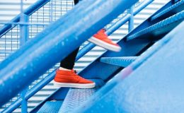 Profesörden uyarı: 40’lı yaşlarda ‘merdiven testi’ ile kalp yetmezliği riski belirlenebilir